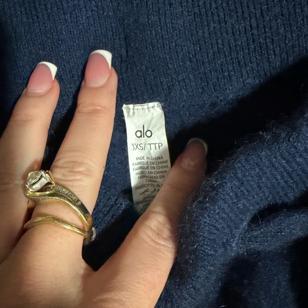 Alo yoga cashmere blend set - Picture 7 of 7